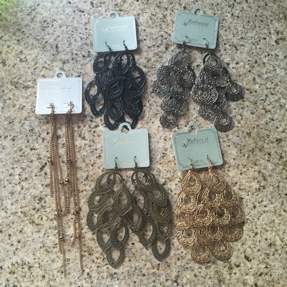 Dangled earrings - Picture 1 of 1