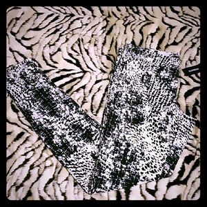 BNWT EXPRESS splattered leggings