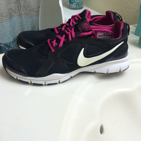 Nike In Season TR2 sneakers with gel sole