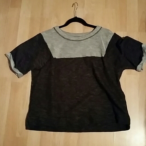 Colorblock top - Picture 2 of 3