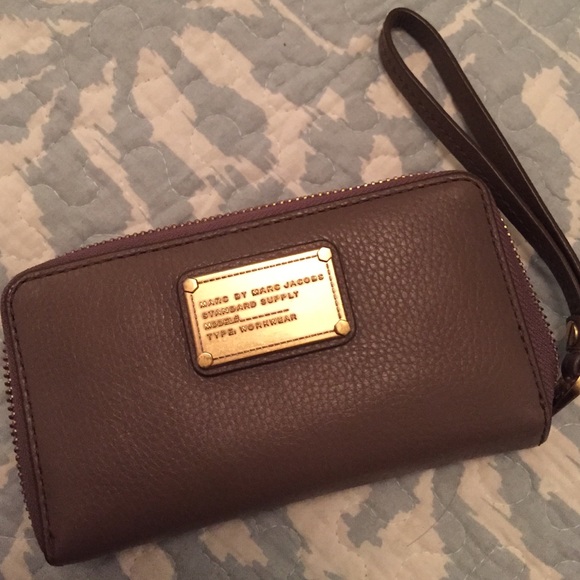 Marc by Marc Jacobs wristlet phone wallet