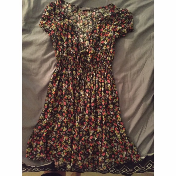 Floral dress size M