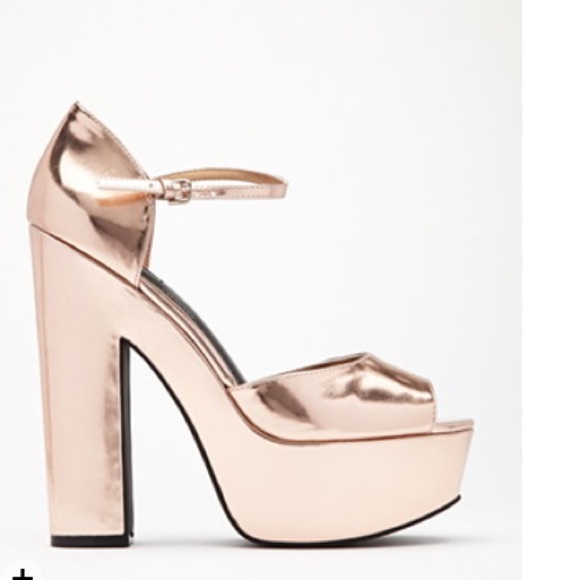 New black pumps platform heels