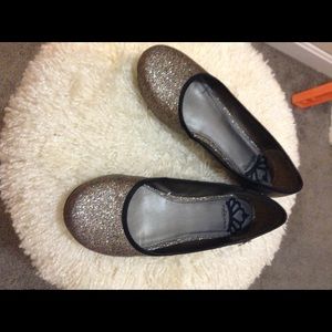 Fergicious sparkly flats
