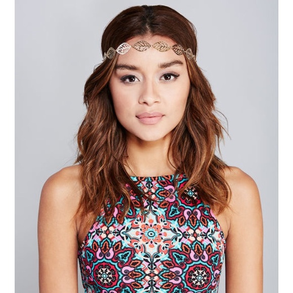 Accessories - NWT faux gold leaf cutout headwrap