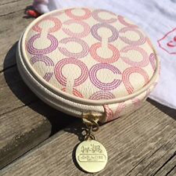 Coach Handbags - 💯AUTHENTIC COACH💯 NWOT❤️OFFERS WELCOME❤️