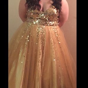 Prom dress, very comfortable!!!