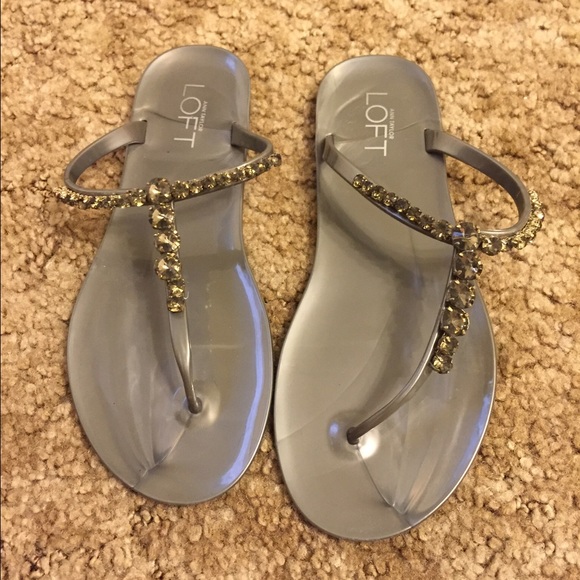 Ann Taylor LOFT silver gem flip flops size 7