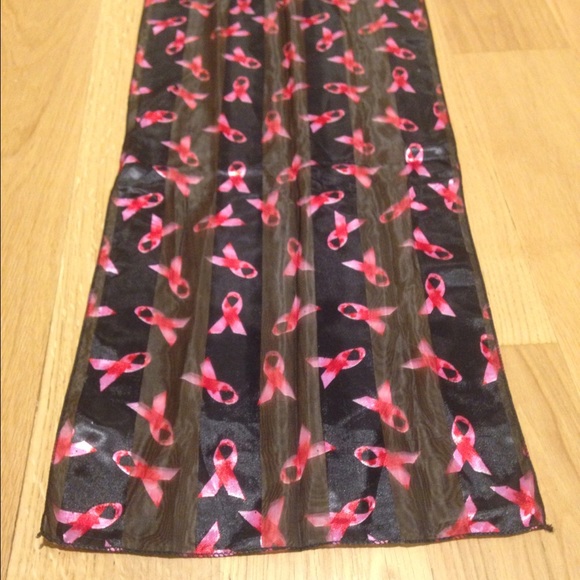 Black scarf with pink ribbons - Picture 2 of 2