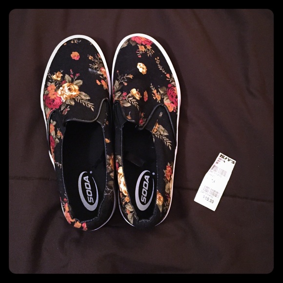 Soda Shoes - TILLYS FLORAL Canvas sneakers!!