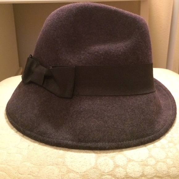 Bundling these two hats