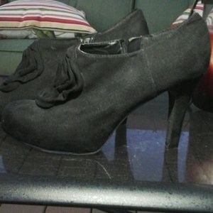 Black heeled booties