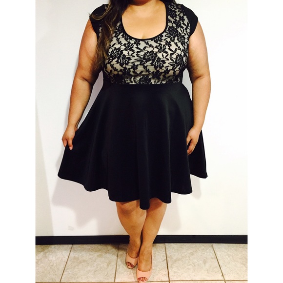 Dresses & Skirts - 🆕 Black Lace Dress