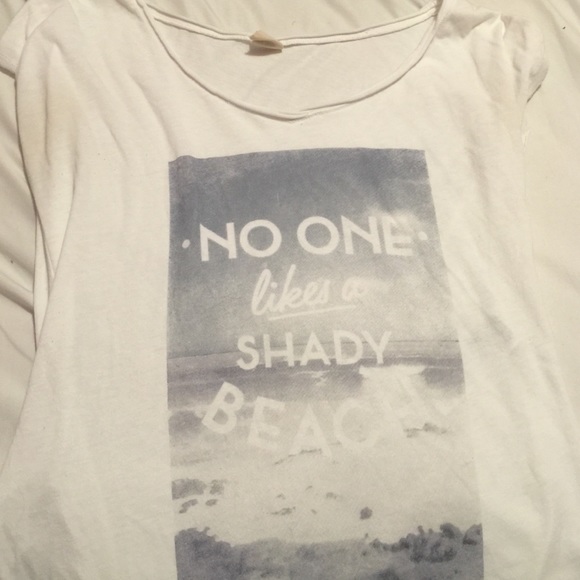 Hollister Graphic Tee