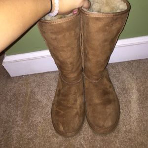 Authentic "Classic tall chestnut" UGGS