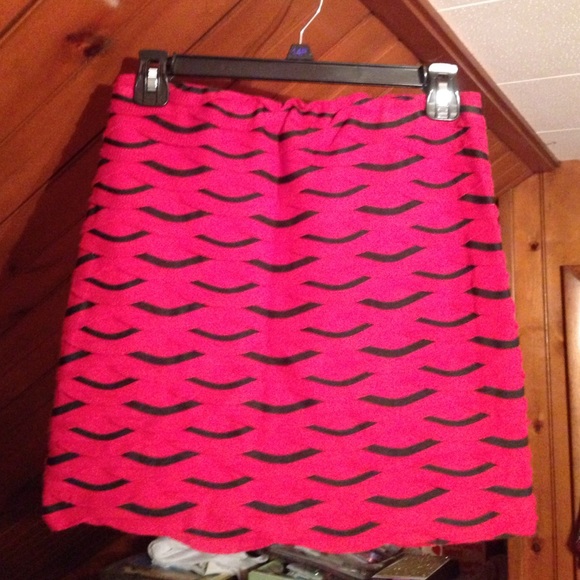 RUFFLED SKIRT
