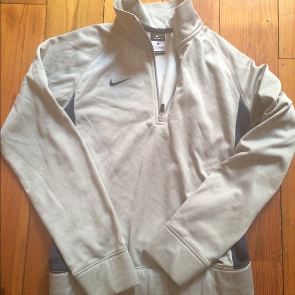 Women's Nike Therma Pullover