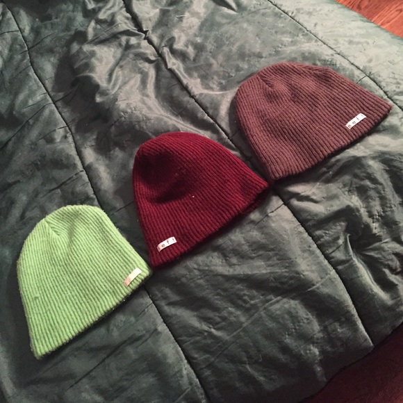 NEFF BEANIES 3-28