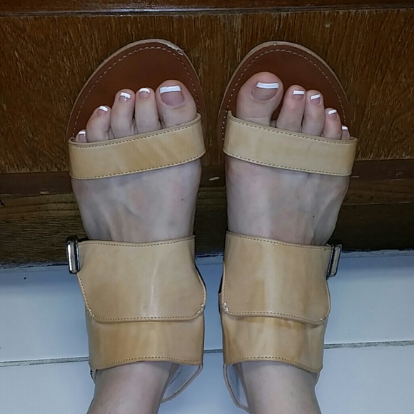 Bamboo MASON-47 beige brown nude flat sandals 8.5.