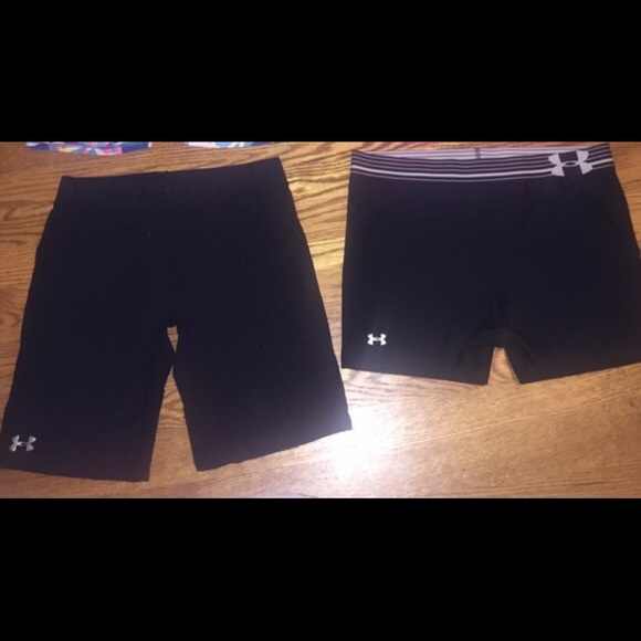 2 Under Armor spandex