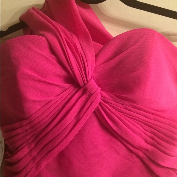 Exact replica of Kim Kardashian red gown sz2 - Picture 2 of 4