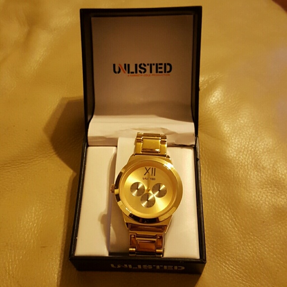 ***SOLD ON MERCARI ***((Unlisted by Kenneth Cole