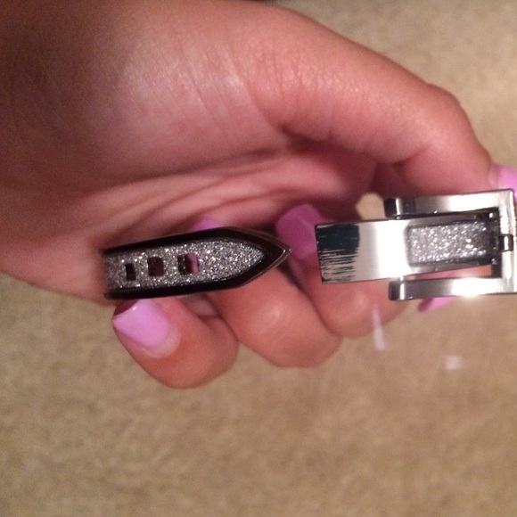 Belt bracelet - Picture 2 of 4