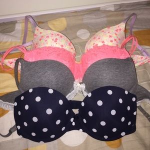 VS, Gilly Hicks bra bundle