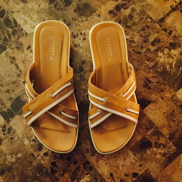 Sperry sandals