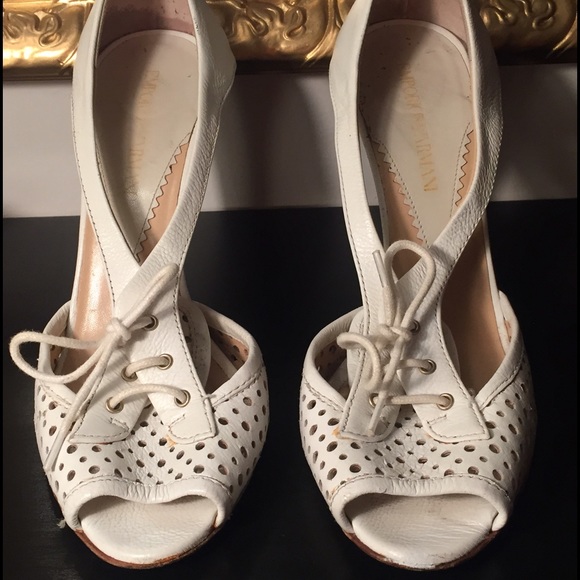 Emporio Armani White Size 7