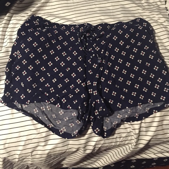 Soft shorts patterned
