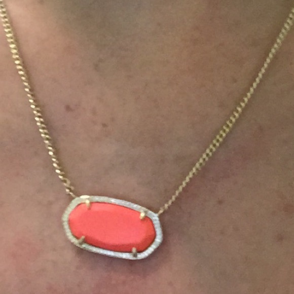 Kendra Scott coral Elisa necklace