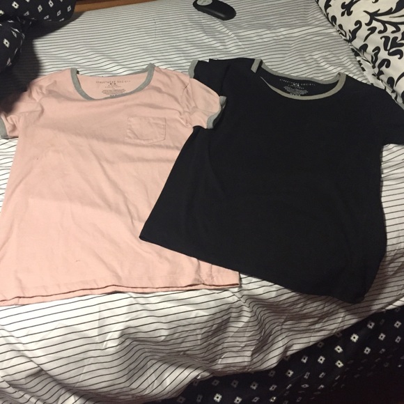 Bundle of 2 pocket t shirts