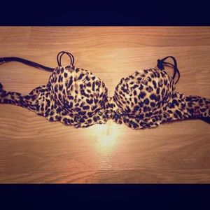 Victoria secret PINK bra •TRADED•