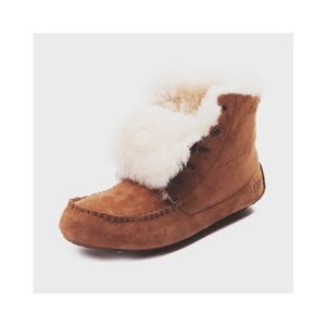 Ugg booties 🍂