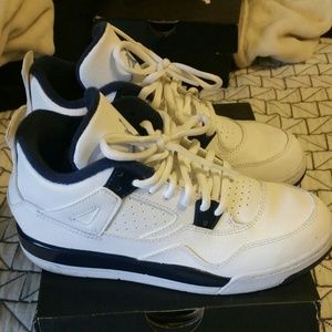Jordan 4s