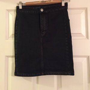 American eagle black high waisted denim skirt
