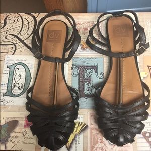 DV sandals