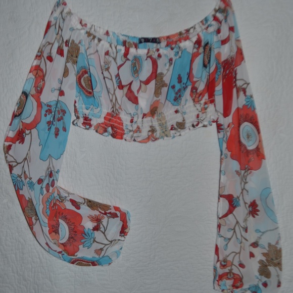 VINTAGE Floral Hippie crop top