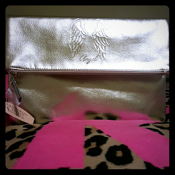 Victoria's Secret Handbags - Victoria Secret Clutch NWT