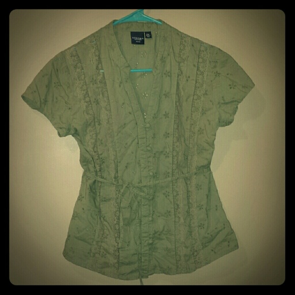 "Price Reduced"  Women's boho top  (P-XL)