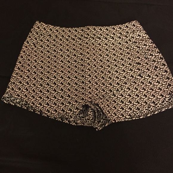 brand new skort - Picture 1 of 2