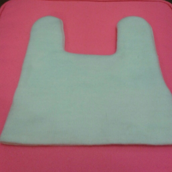 BUNDLE! 2 beanies with ears - Picture 2 of 3