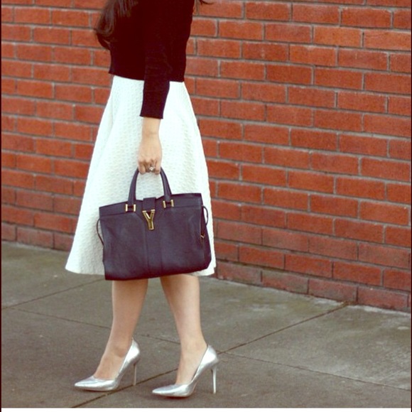 Charles David Silver Pumps