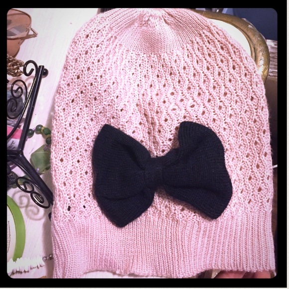 Bow beanie