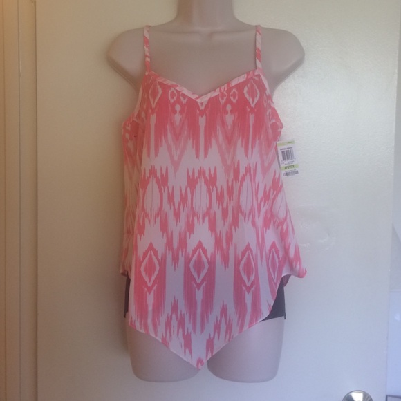 5/$50 {INC} Charmeuse Pink White Handkerchief Tank - Picture 2 of 4