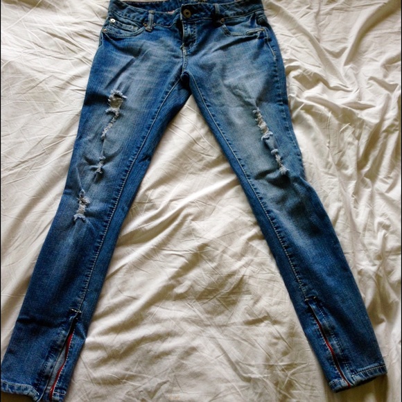 Distressed Skinny jeans