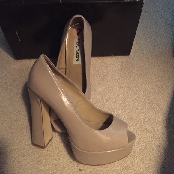 Steve Madden heel