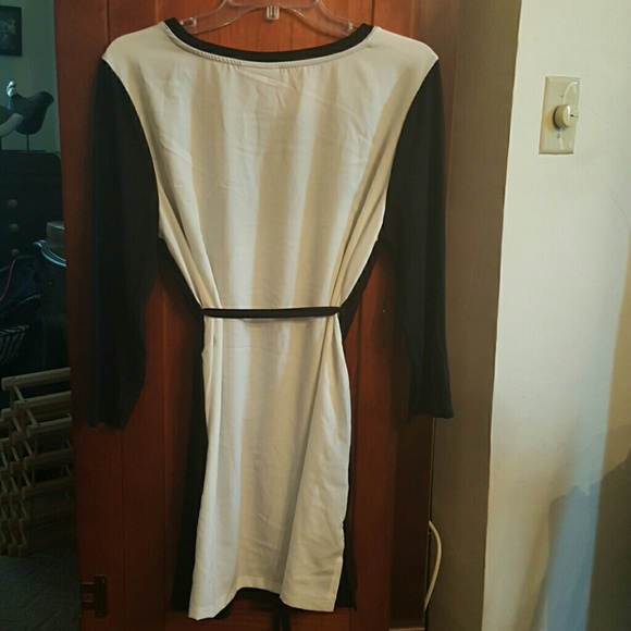 Liz Lange maternity tunic - Picture 3 of 3