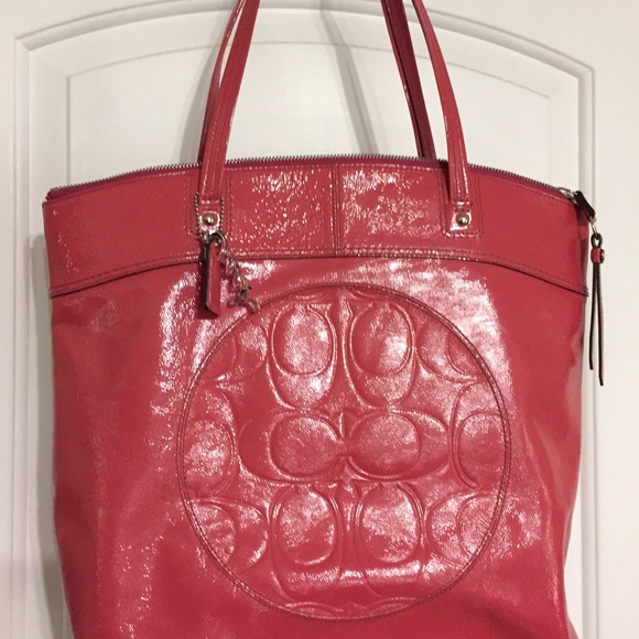 Coach Handbags - Coach Laura tote
